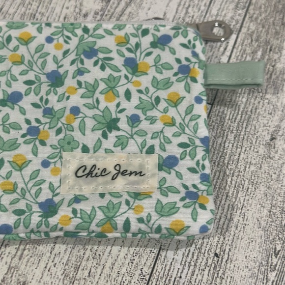 Chic Jem blue green Floral coin Pouch - Picture 2 of 4